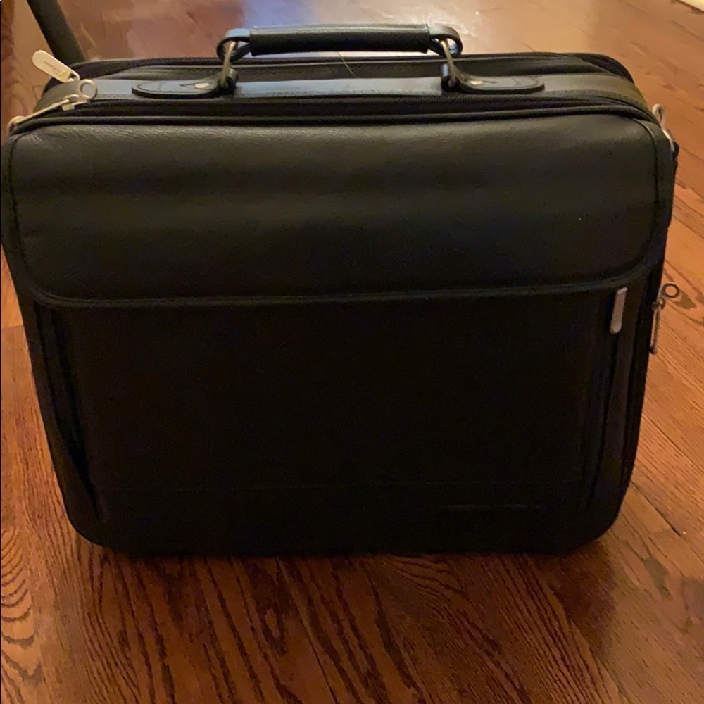 Targus briefcase /travel bag with shoulder strap